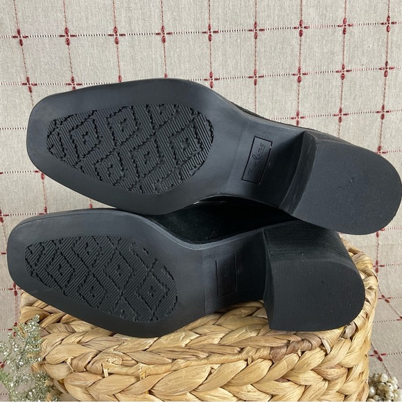 Zodiac “Larsen” Black Suede Ankle Boots Sz 6 Arch Support Comfy Booties NWOB - Picture 7 of 9